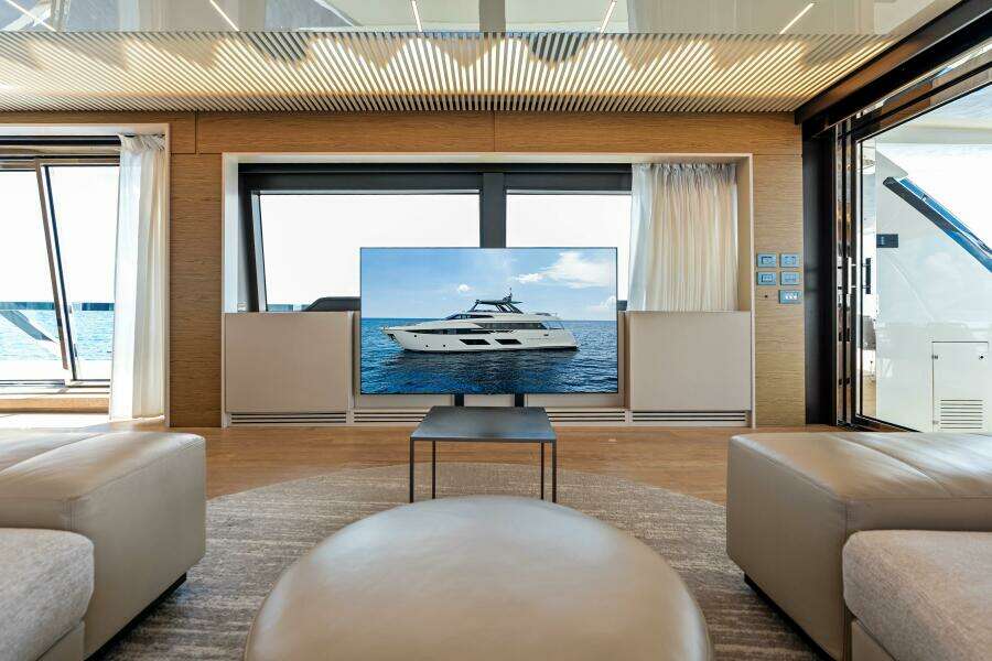 OUR TRADE 92ft Ferretti Yachts Yacht For Sale