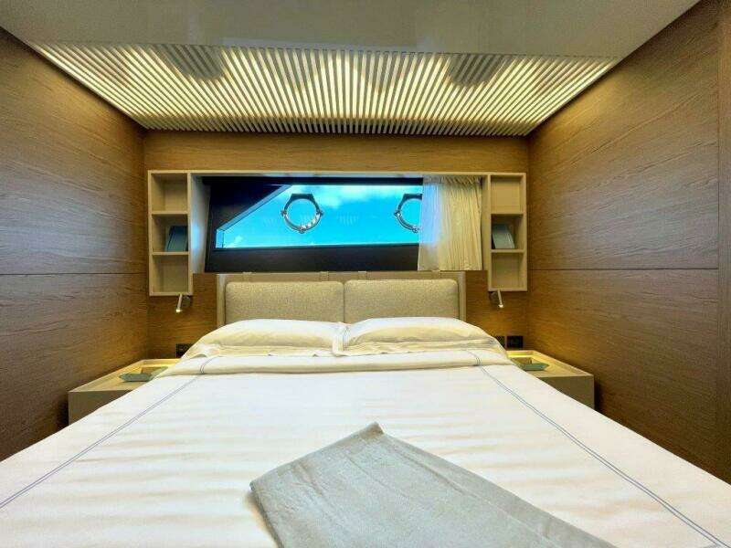 OUR TRADE 92ft Ferretti Yachts Yacht For Sale