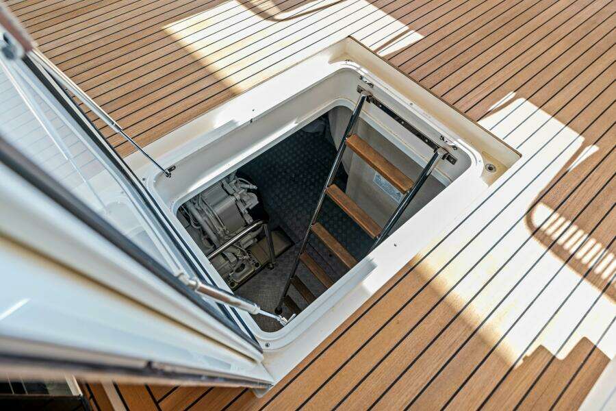 OUR TRADE 92ft Ferretti Yachts Yacht For Sale