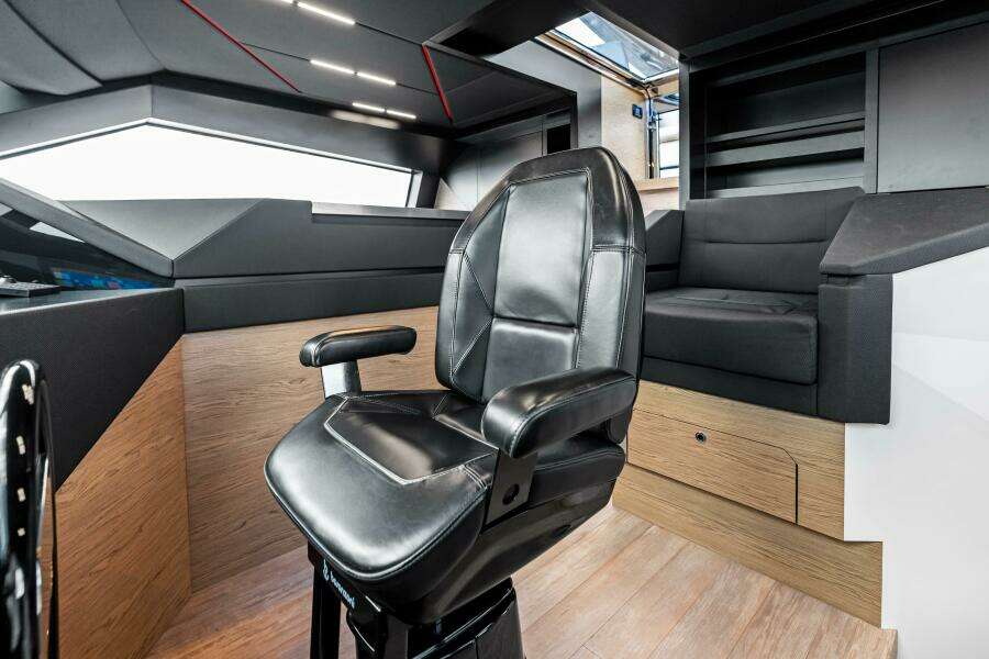 OUR TRADE 92ft Ferretti Yachts Yacht For Sale