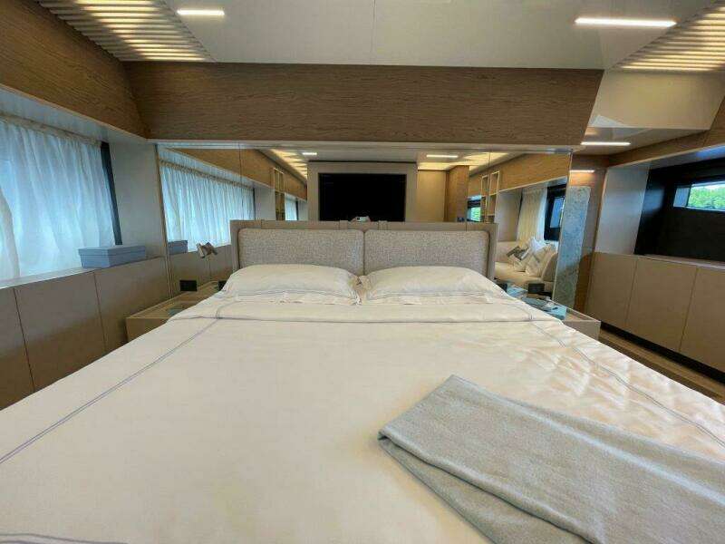 OUR TRADE 92ft Ferretti Yachts Yacht For Sale