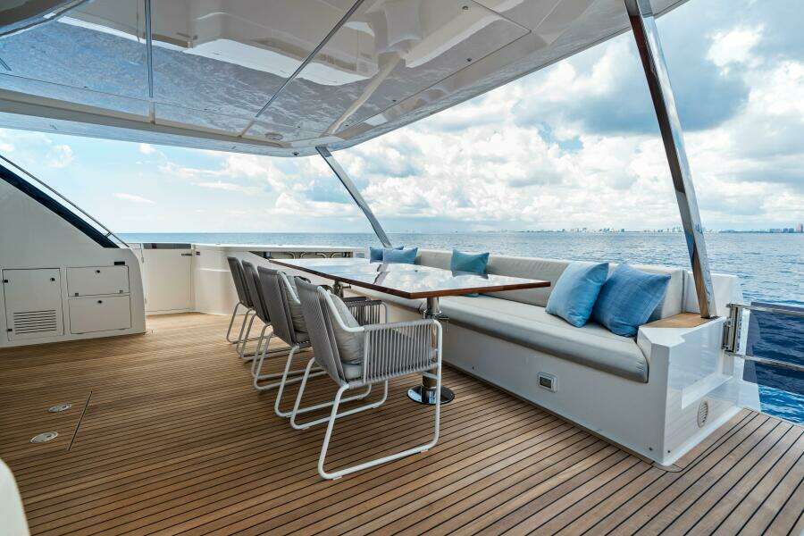 OUR TRADE 92ft Ferretti Yachts Yacht For Sale