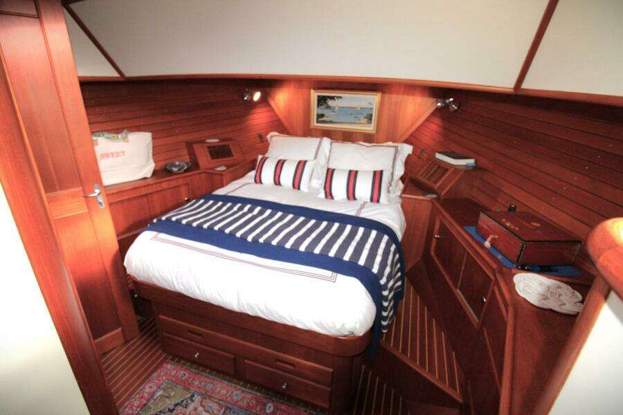 SWEET 49ft Grand Banks Yacht For Sale