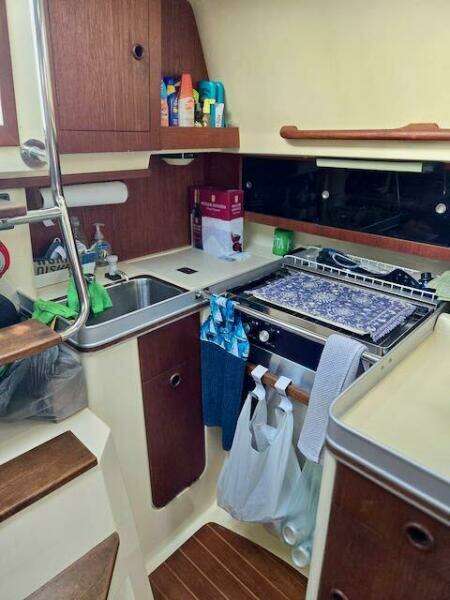 Grand Illusion 30ft CS Yacht For Sale