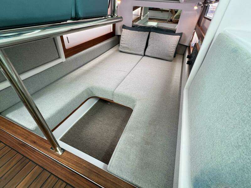 Giraffe 28ft Axopar Yacht For Sale
