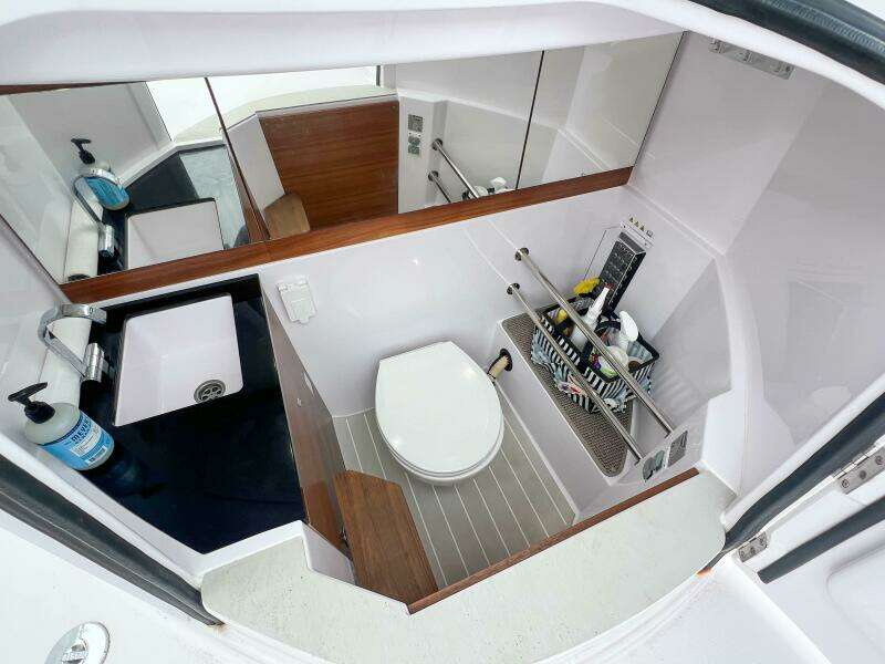 Giraffe 28ft Axopar Yacht For Sale