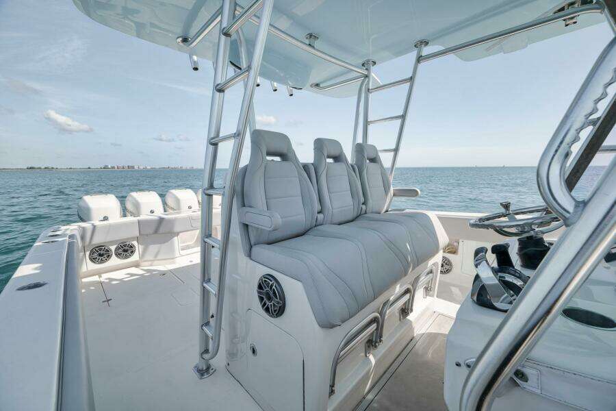 Corkscrew 39ft SeaVee Yacht For Sale