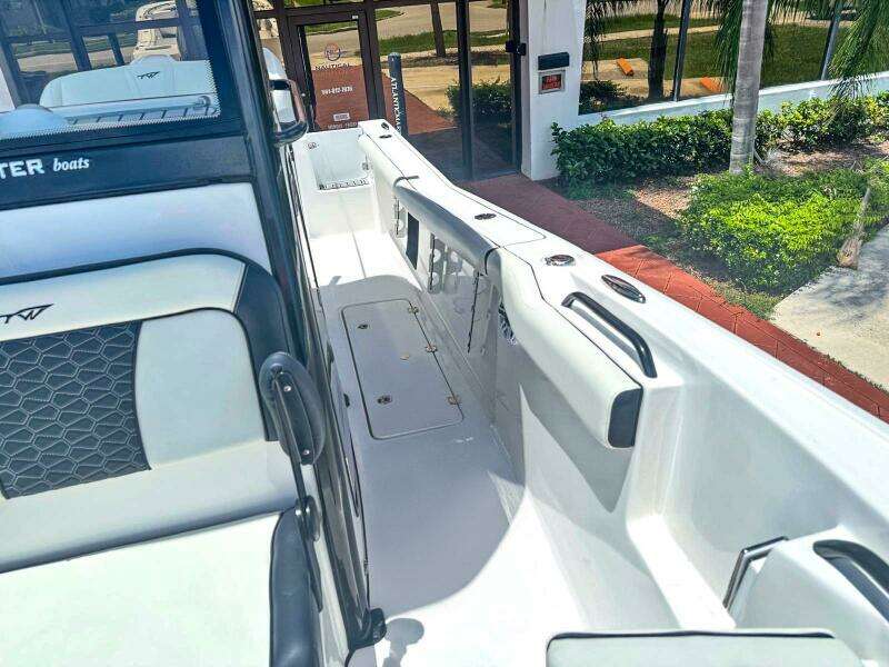 25ft Tidewater Yacht For Sale