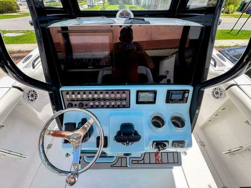 25ft Tidewater Yacht For Sale