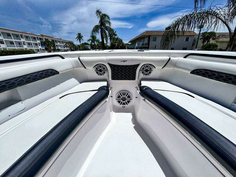 25ft Tidewater Yacht For Sale