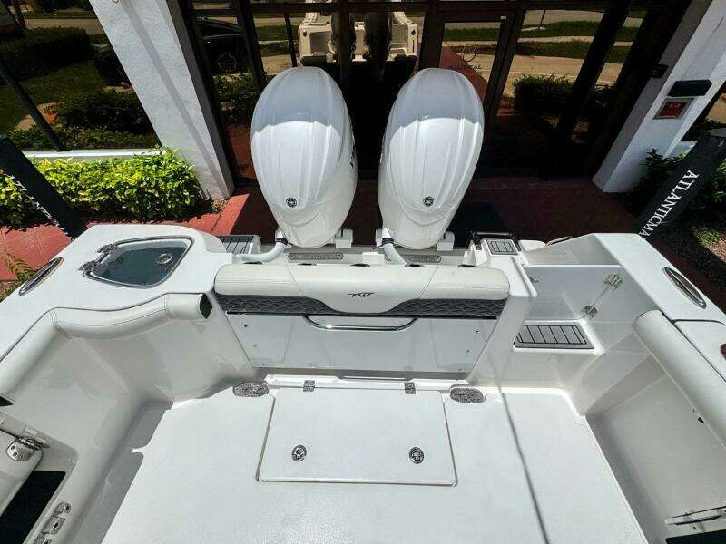 25ft Tidewater Yacht For Sale