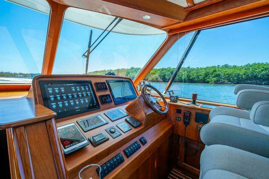 55ft Hinckley Yacht For Sale