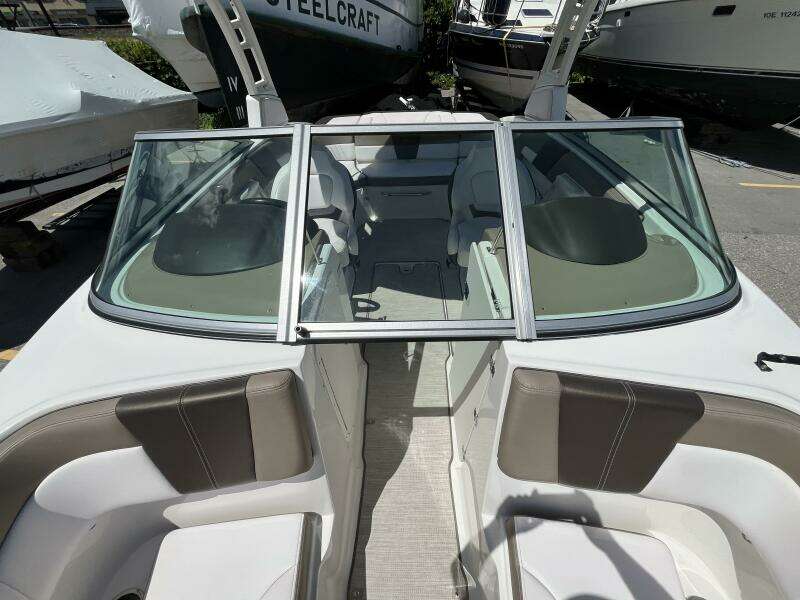 Michelle 23ft Chaparral Yacht For Sale