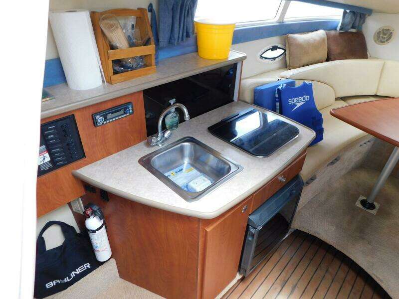 To Sea 26ft Bayliner Yacht For Sale
