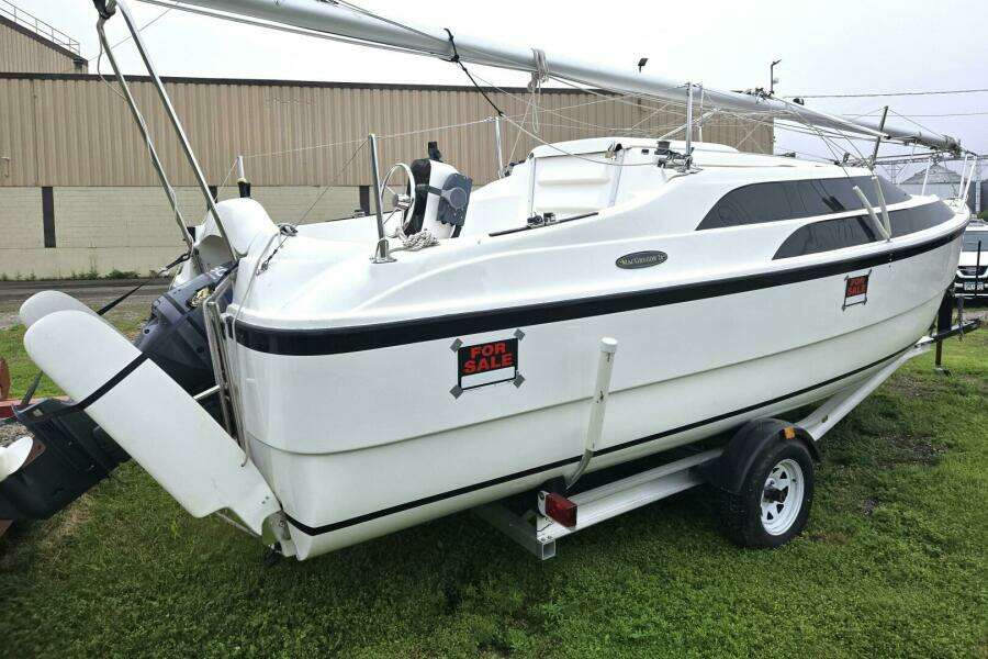 26ft Macgregor Yacht For Sale