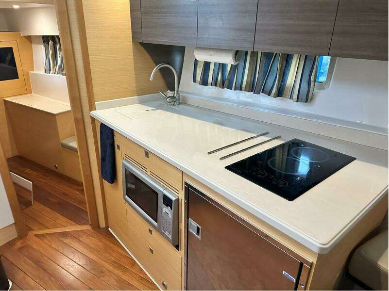 41ft Pursuit Yacht For Sale