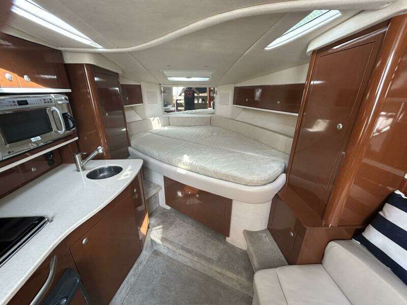 31ft Sea Ray Yacht For Sale