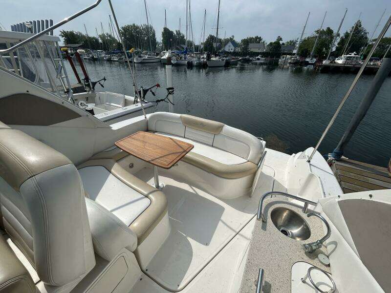 31ft Sea Ray Yacht For Sale