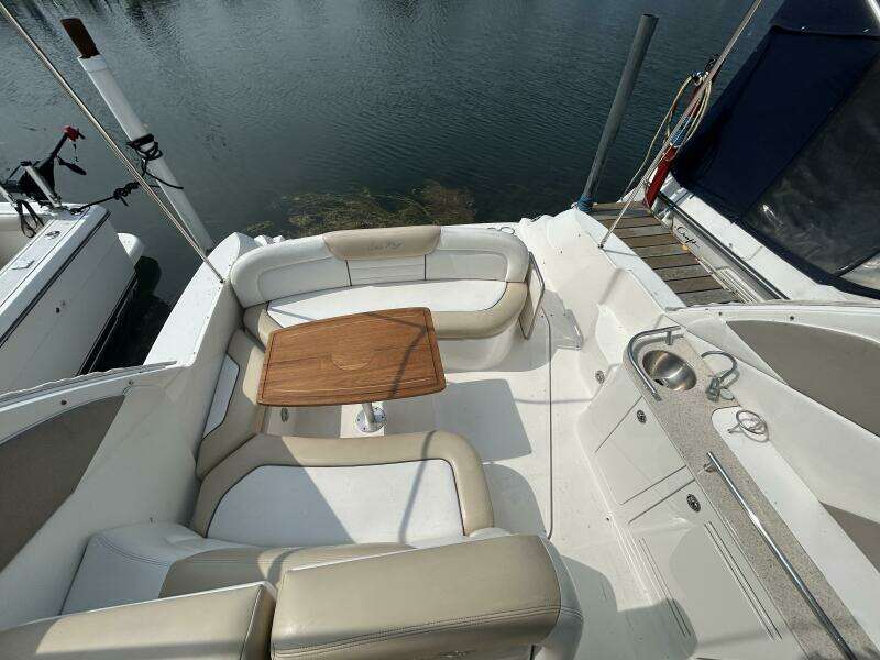 31ft Sea Ray Yacht For Sale
