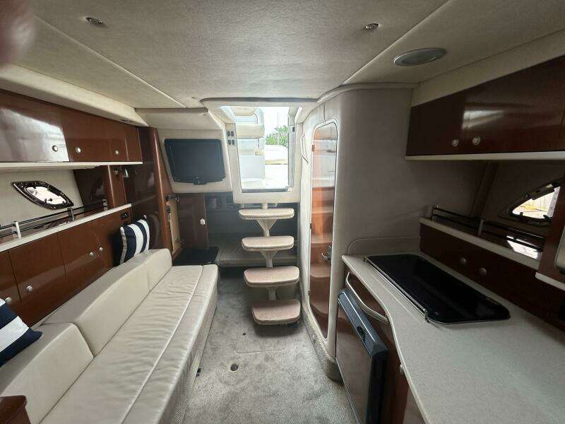 31ft Sea Ray Yacht For Sale