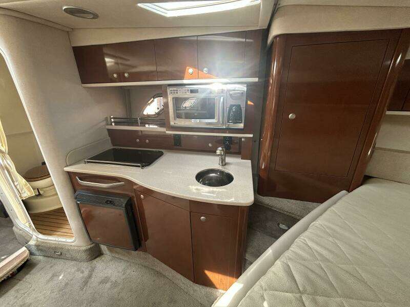 31ft Sea Ray Yacht For Sale