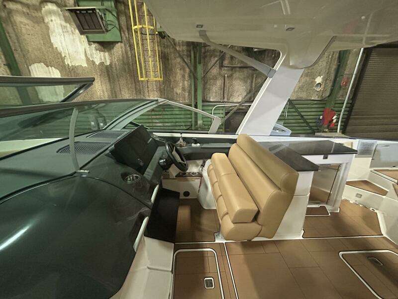 32ft Aviara Yacht For Sale
