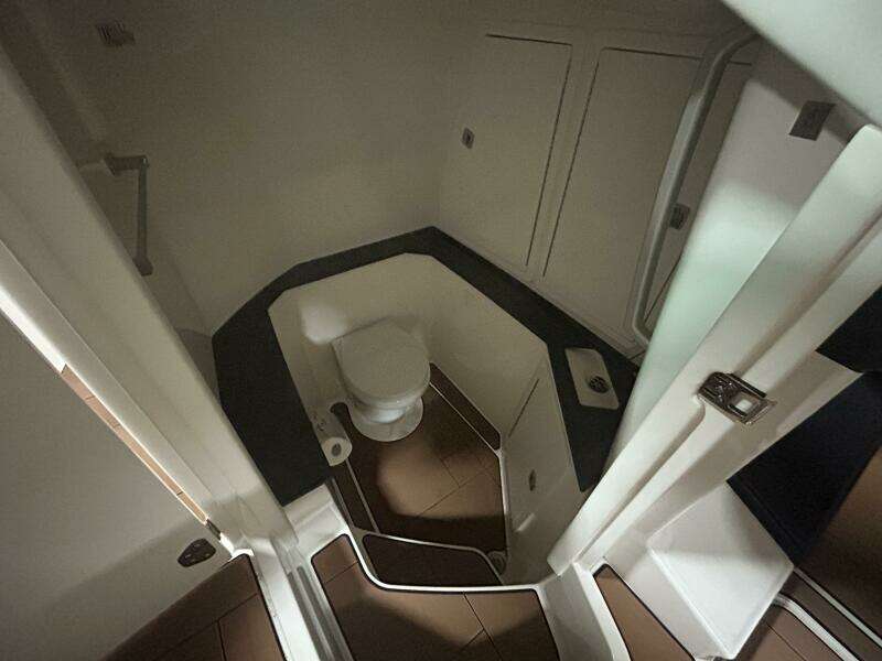32ft Aviara Yacht For Sale