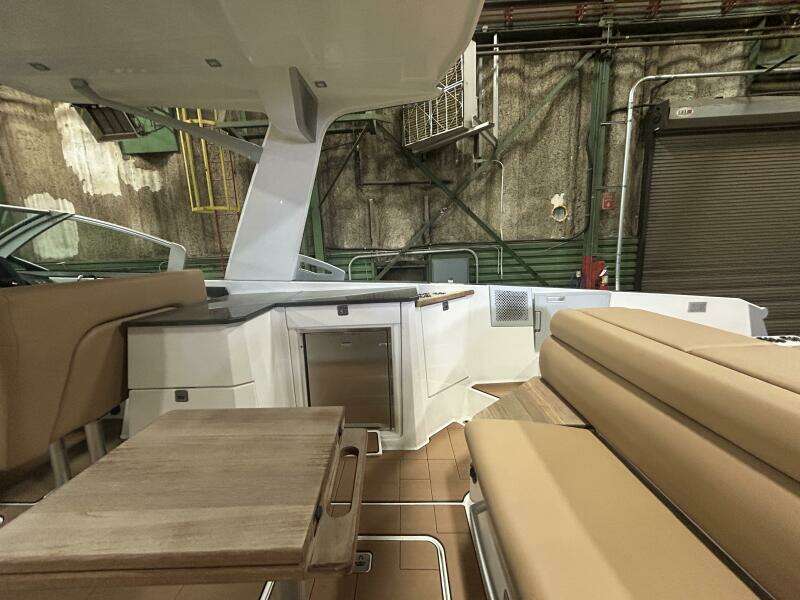 32ft Aviara Yacht For Sale