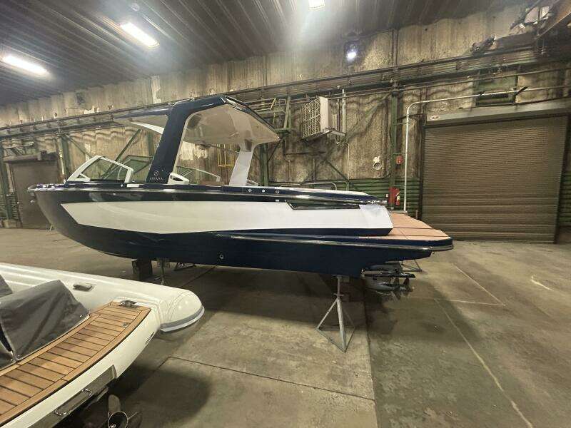 32ft Aviara Yacht For Sale