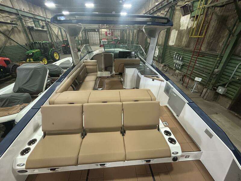 32ft Aviara Yacht For Sale