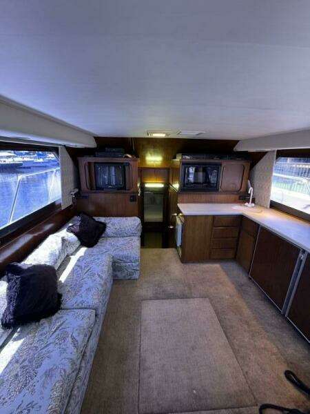 HOOK  EM 42ft Hatteras Yacht For Sale