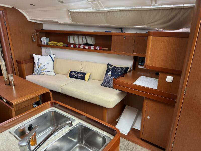 BEL CANTO 37ft Beneteau Yacht For Sale