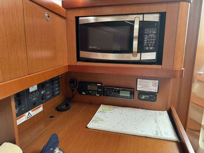 BEL CANTO 37ft Beneteau Yacht For Sale