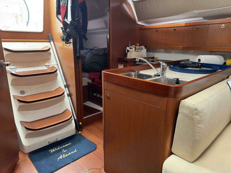BEL CANTO 37ft Beneteau Yacht For Sale