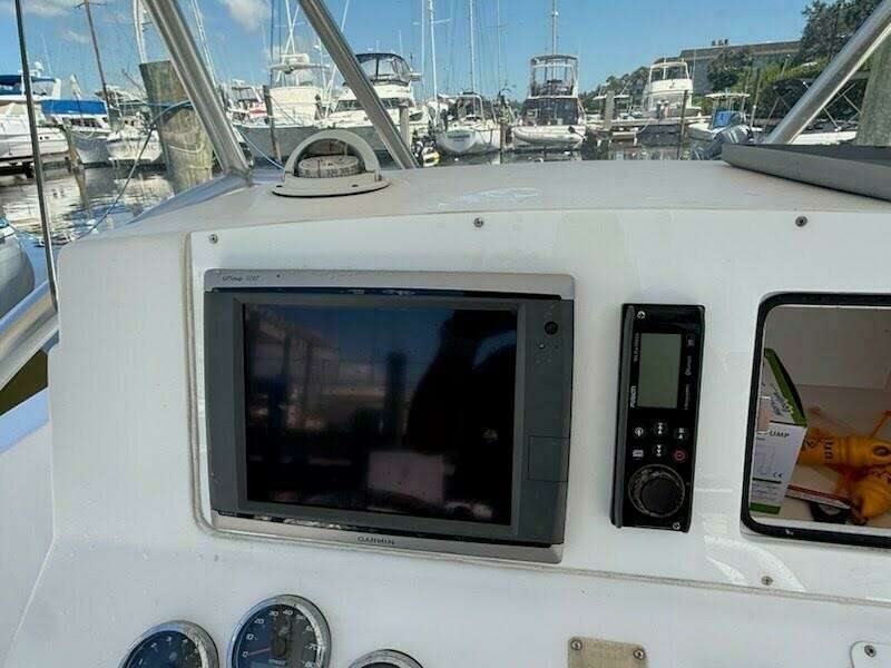 2007 Pro-Line 29 Super Sport Navigation
