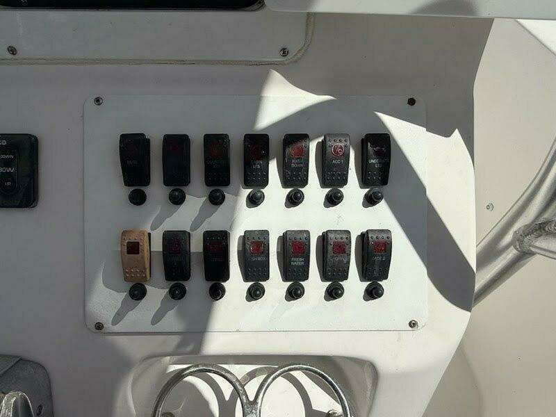 2007 Pro-Line 29 Super Sport Main Switch Panel