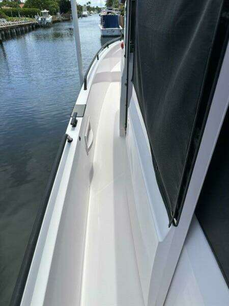 37ft Axopar Yacht For Sale