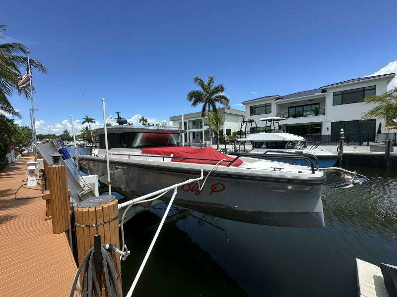 37ft Axopar Yacht For Sale