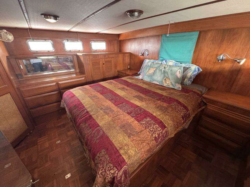 The Smithsunian 49ft DeFever Yacht For Sale