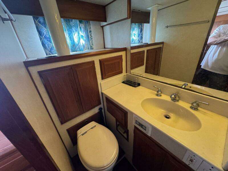The Smithsunian 49ft DeFever Yacht For Sale