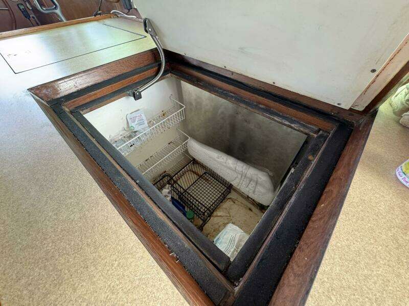 The Smithsunian 49ft DeFever Yacht For Sale