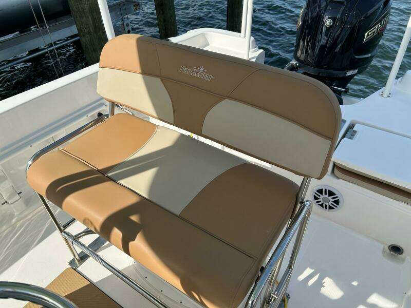 23ft NauticStar Yacht For Sale