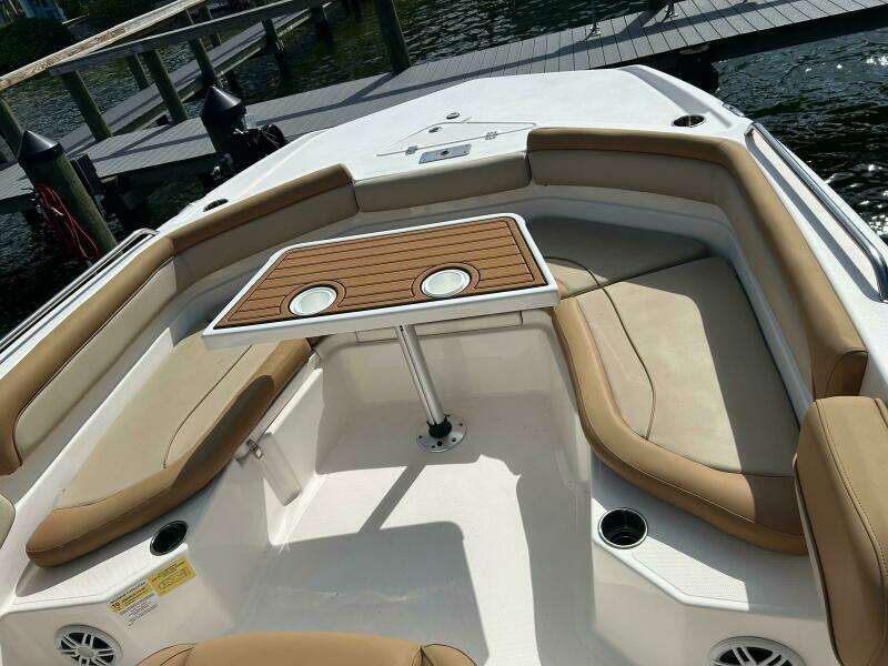 23ft NauticStar Yacht For Sale