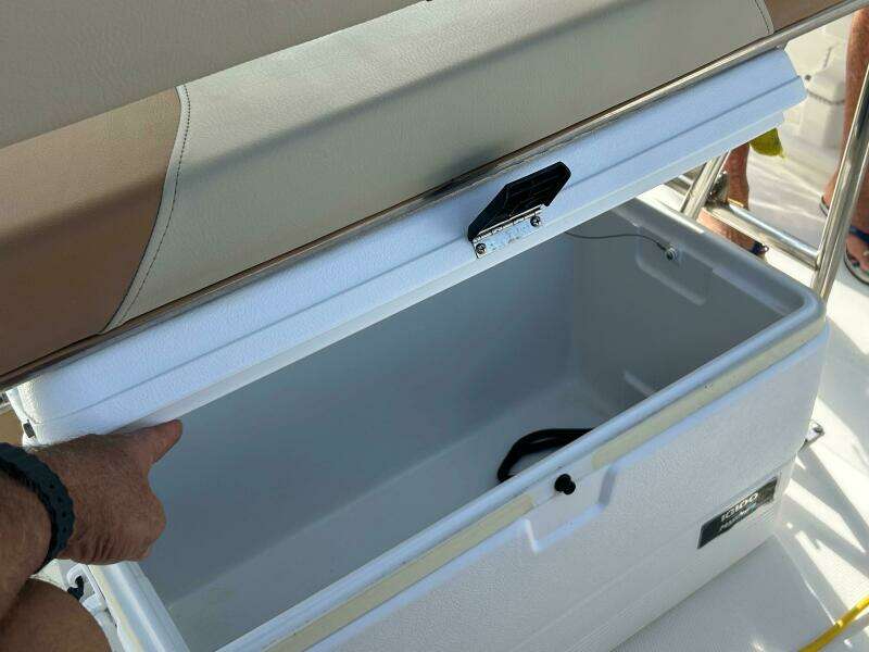 23ft NauticStar Yacht For Sale