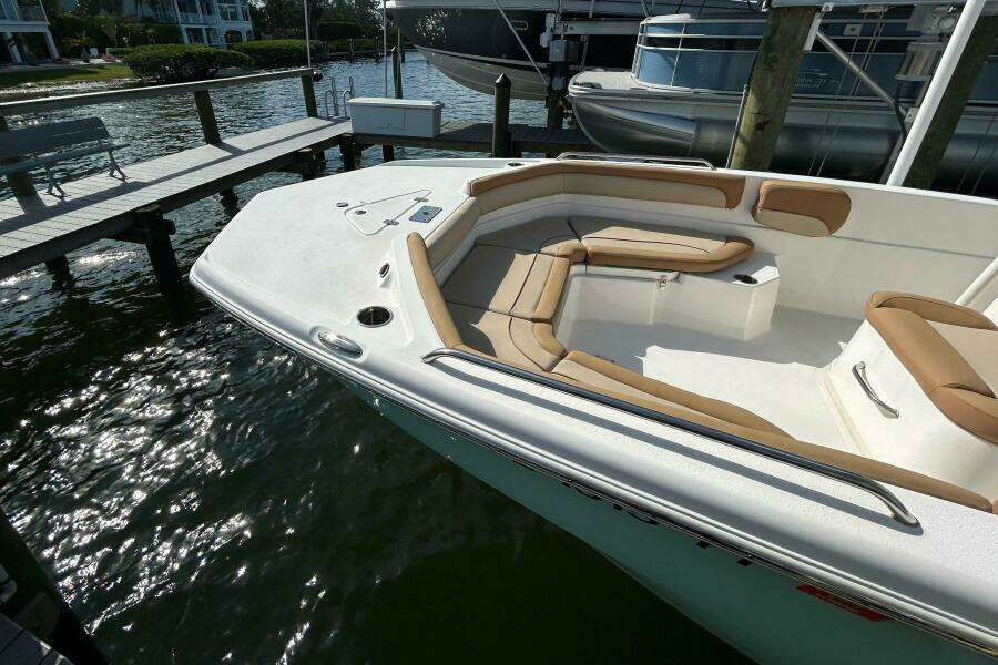 23ft NauticStar Yacht For Sale