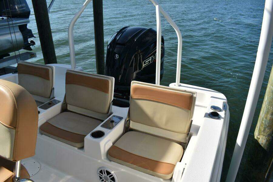 23ft NauticStar Yacht For Sale