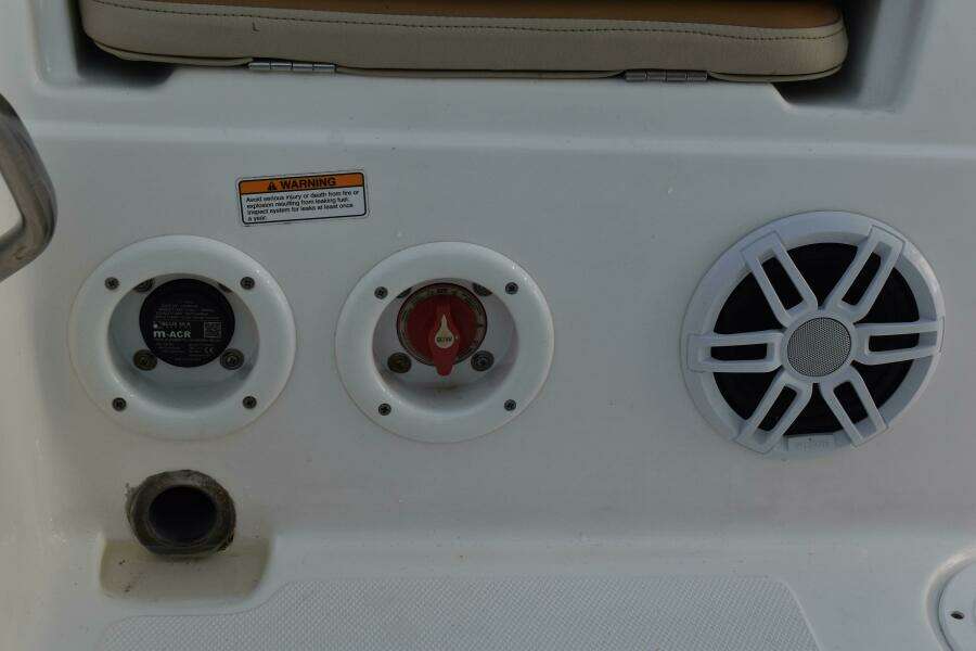 23ft NauticStar Yacht For Sale