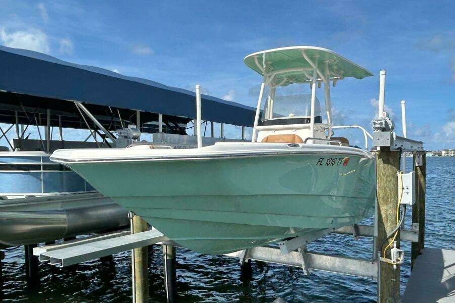 23ft NauticStar Yacht For Sale