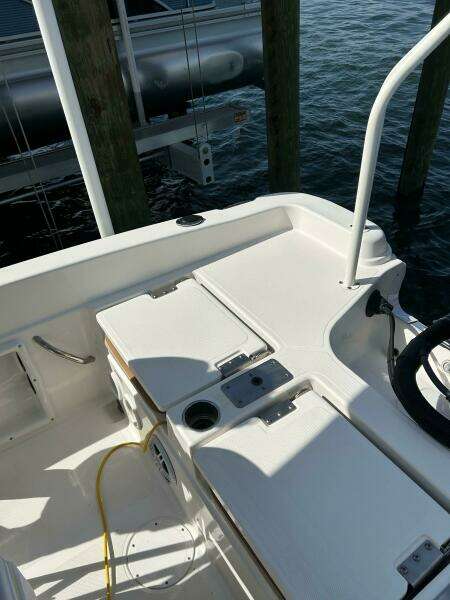 23ft NauticStar Yacht For Sale