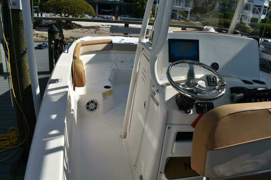 23ft NauticStar Yacht For Sale